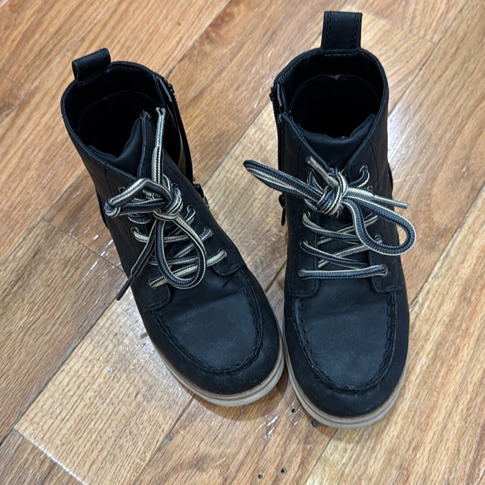 Handsome Cat & Jack Size 11 Boots Black